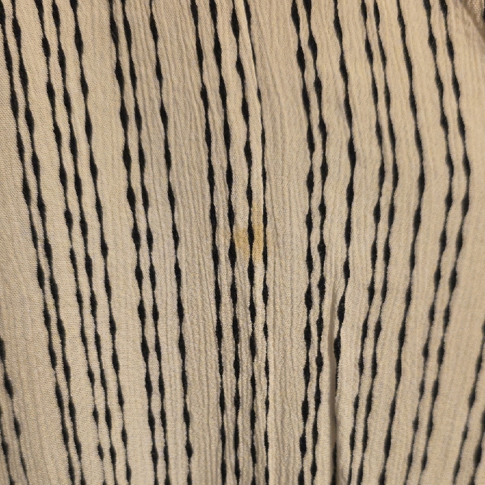 ANDREE BY UNIT Black and White Striped V-Neck Blouse - Picture 4 of 8